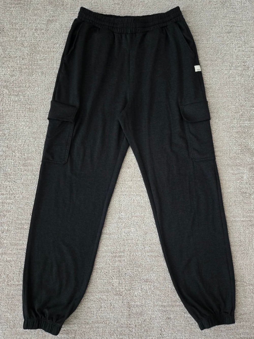 Vuori  Boyfriend Cargo Joggers In Black Heath Size XS - Picture 3 of 6